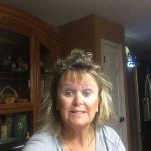 Meet your Posher, Shelly